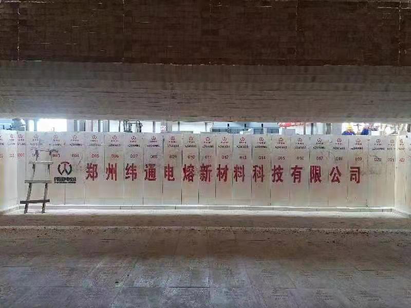 客户玻璃窑体砌筑完工